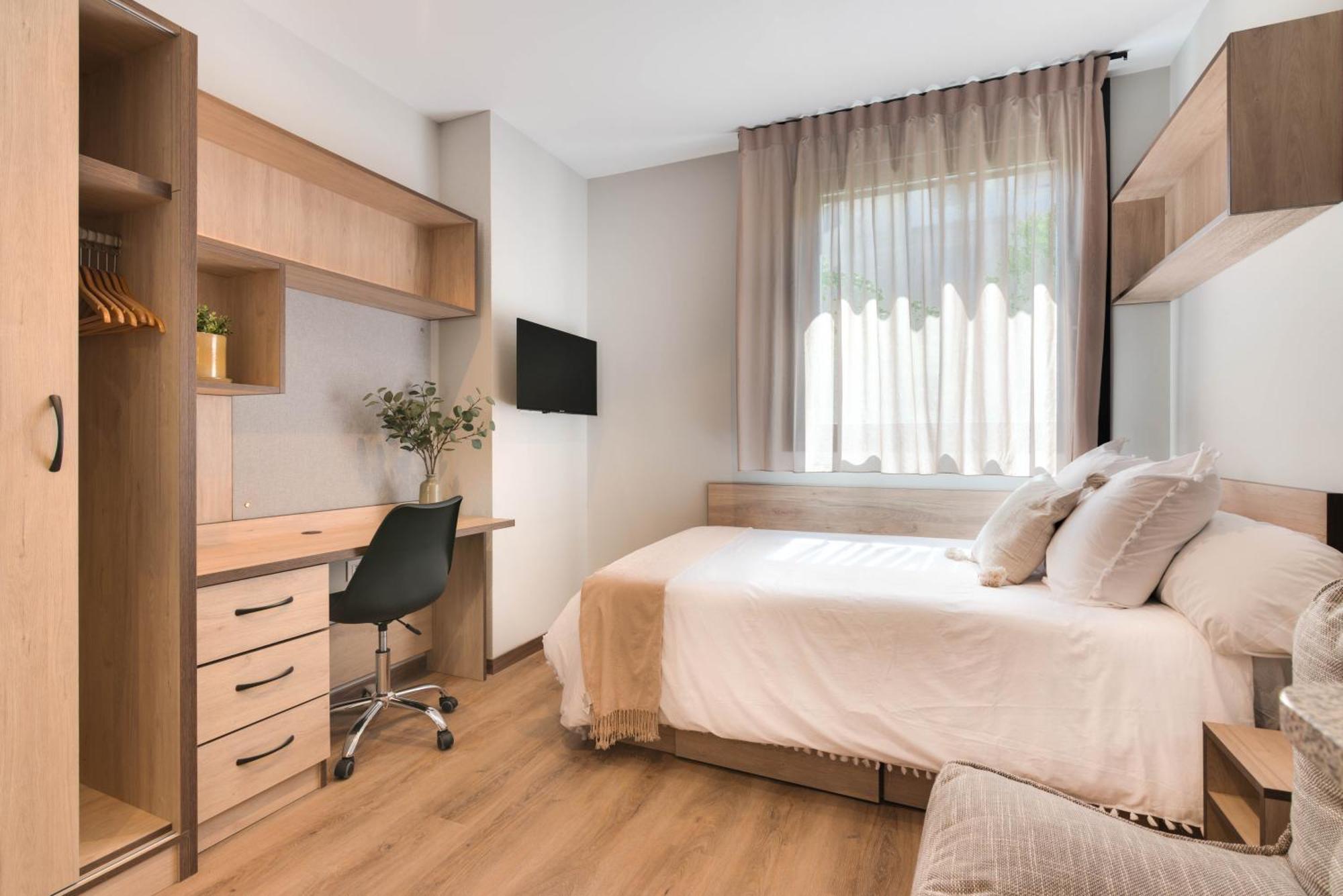 Livensa Living Pamplona Albergue Juvenil Zewnętrze zdjęcie